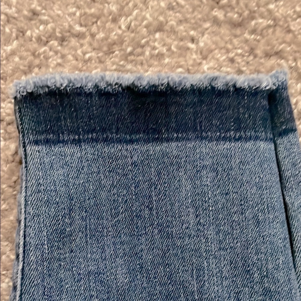 Good American Good Legs Split Hem Ankle Jeans - Picture 2 of 7